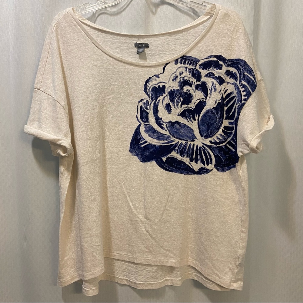 Aerie Cream Tee with Blue Flower